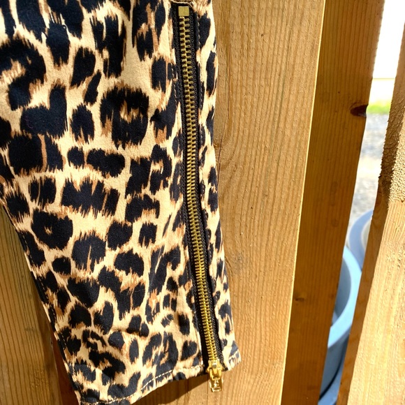 Juicy Couture Women’s Leopard Moto Side Zipper Ankle Pants Size: 0 - Picture 6 of 10